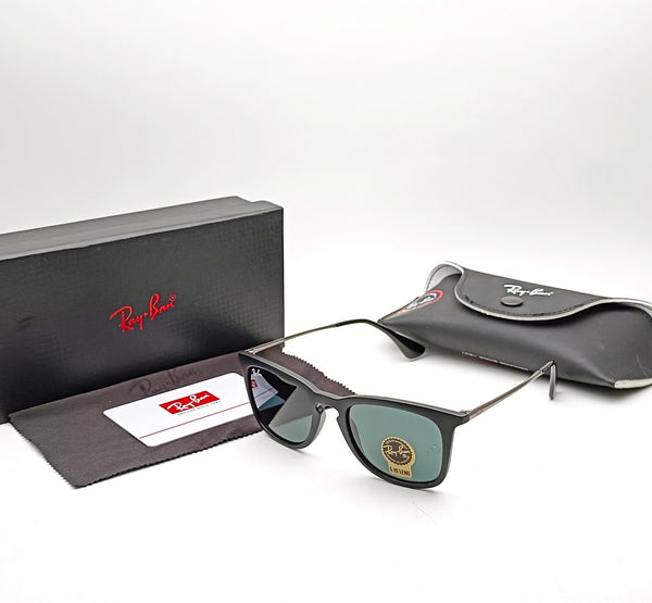 RAY-BAN Black & Black 4221 Square Trendy Hot Favourite Wintage Sunglass For Unisex.